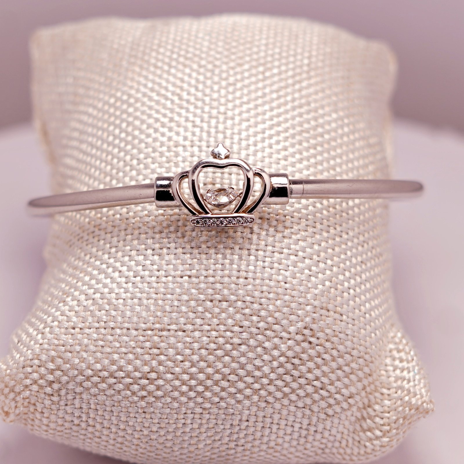 Traditional Floral Stone Oxidised Kada - Image 4