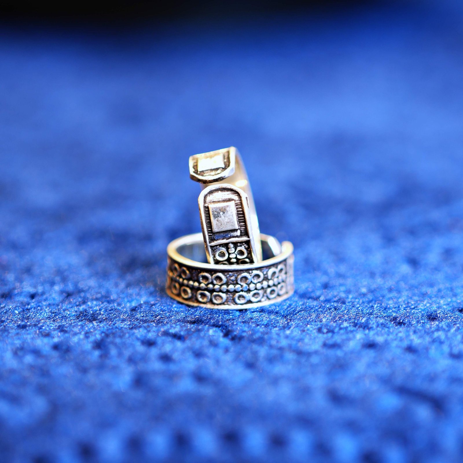 Silver Modern Band Toe Ring - Image 2