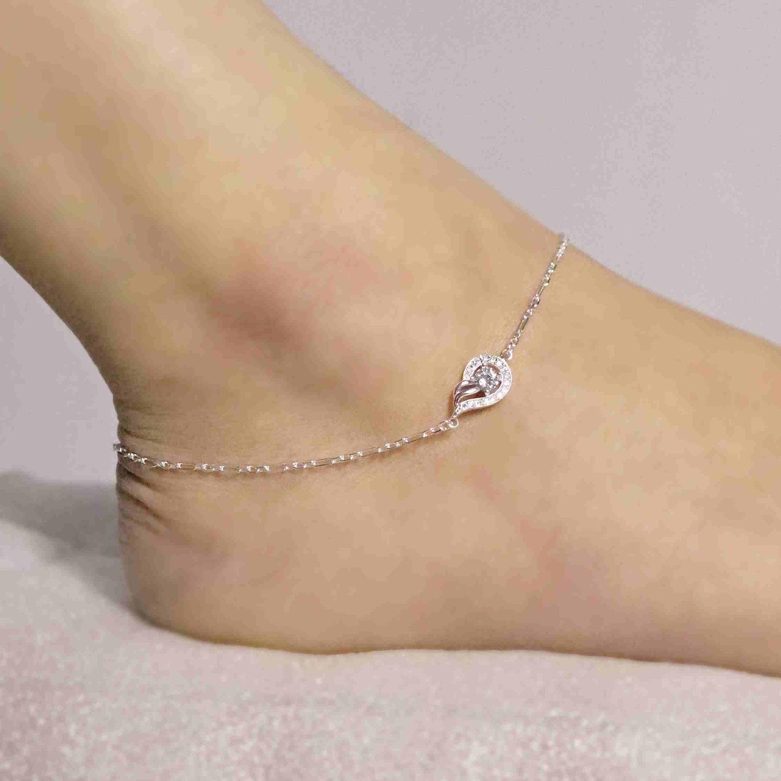 Silver Studded Amercian Diamond Italian Anklet