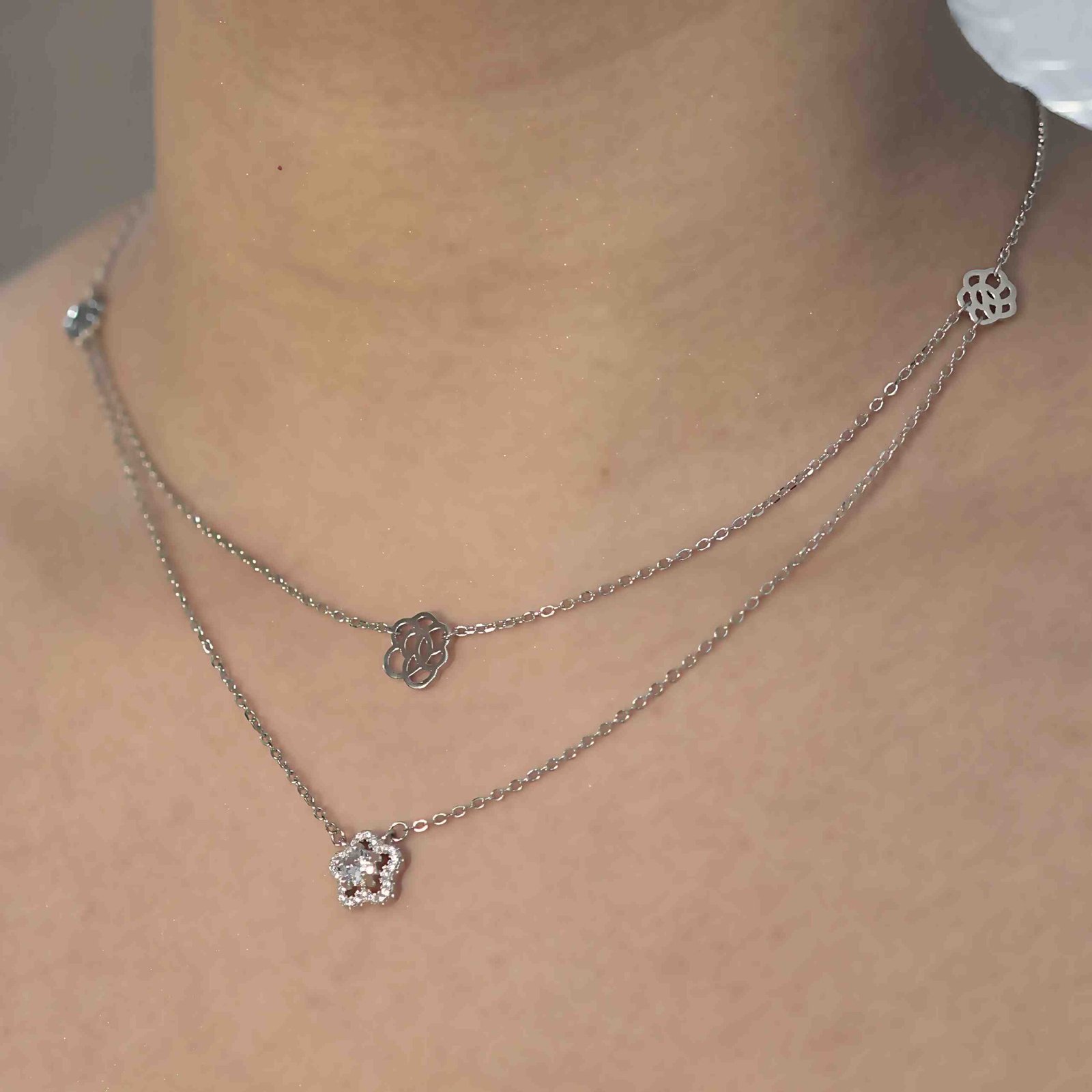 Silver Modern Flower Shape Chain